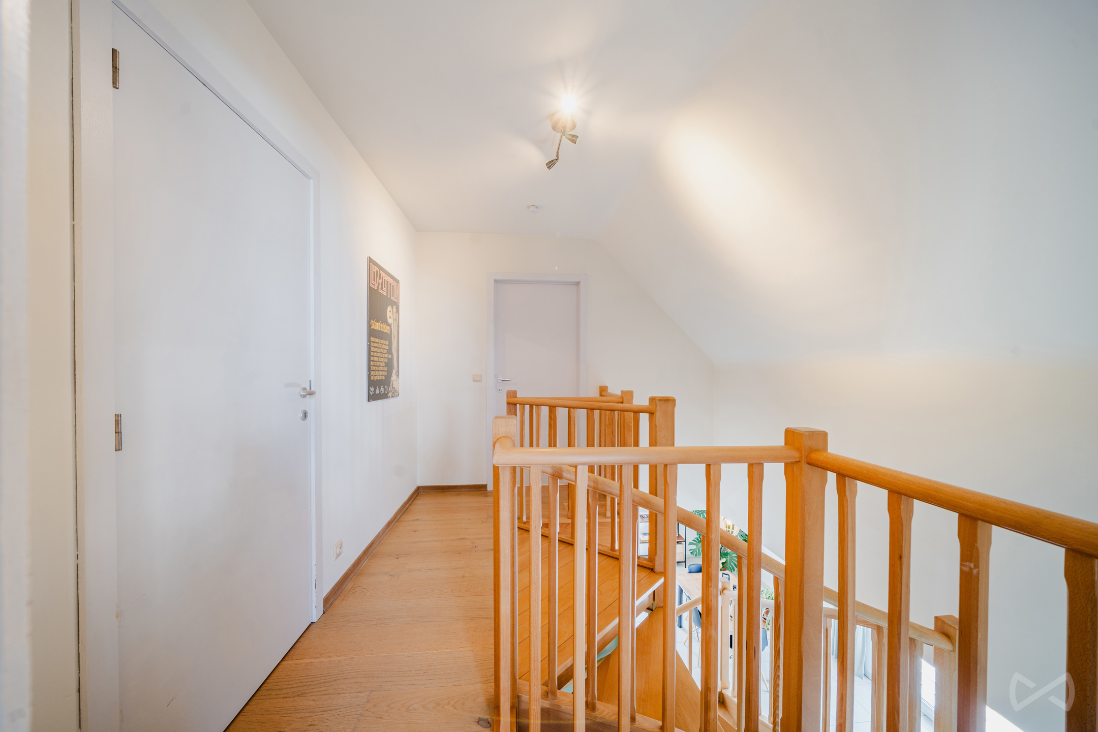 Duplex 2 slaapkamers te huur dichtbij winkels - foto 5