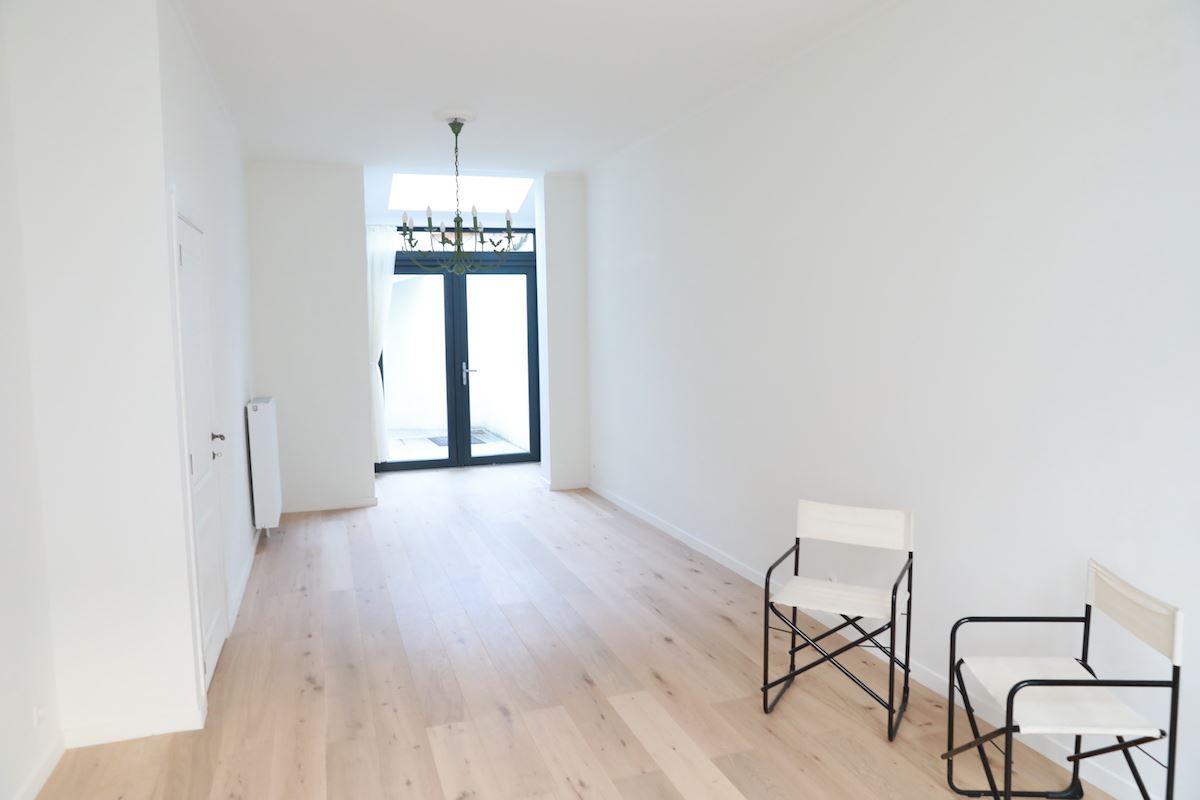Maison à louer à Anvers avec 4 chambres - photo 4