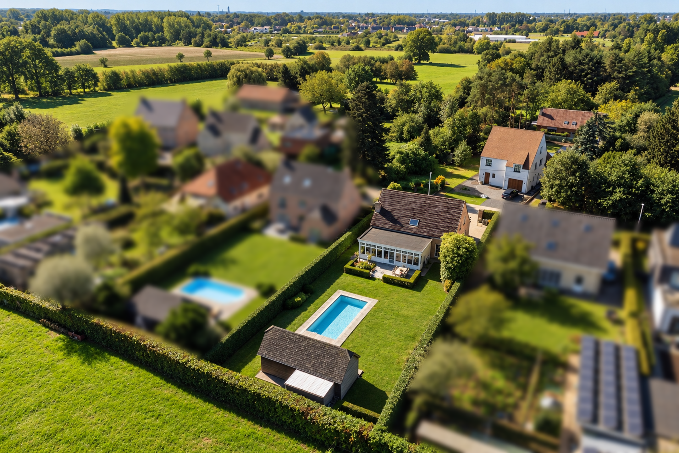 Knappe villa met zwembad, poolhouse, garage, 4 slpk + bureau - foto 3