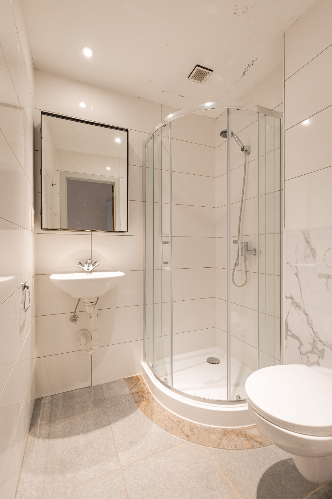 Studentenkamer eigen sanitair op toplocatie in Leuven! - foto 3