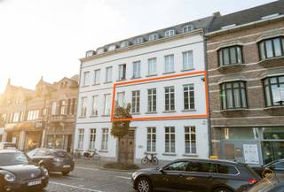 Zeer Ruim instapklaar 3 slaapkamer appartement Pal in het centrum van Duffel, op wandelafstand van alle winkels en terrasjes, parken, scholen en...