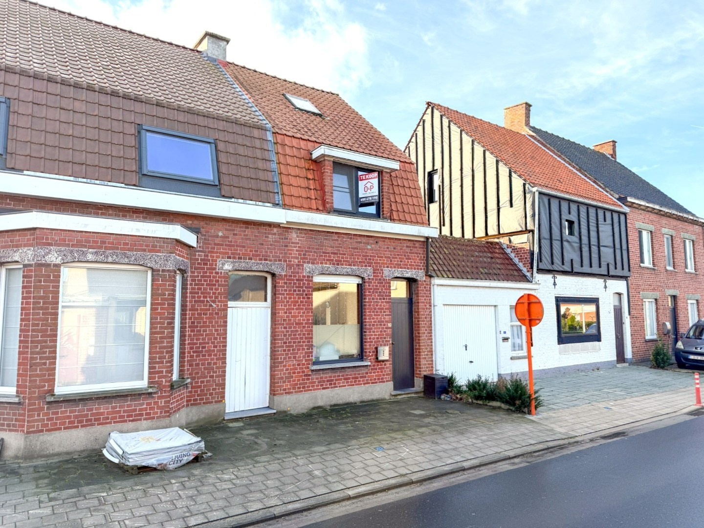 Leuke starterswoning met 2/3 slpk en terras, gunstig gelegen in Lichtervelde - foto 1