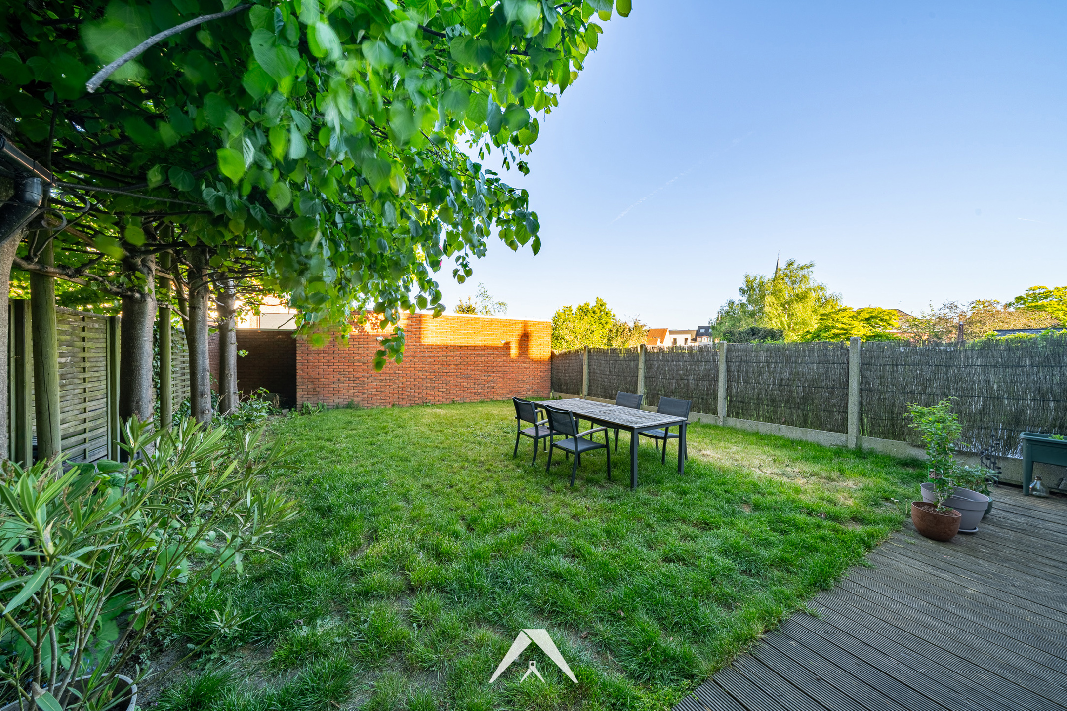 Ruim, instapklaar duplex-appartement met tuin! - foto 2