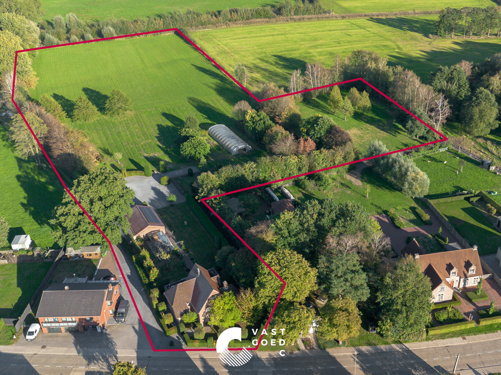 Gerenoveerde woning met loods op grond van 2ha 28are - foto 5