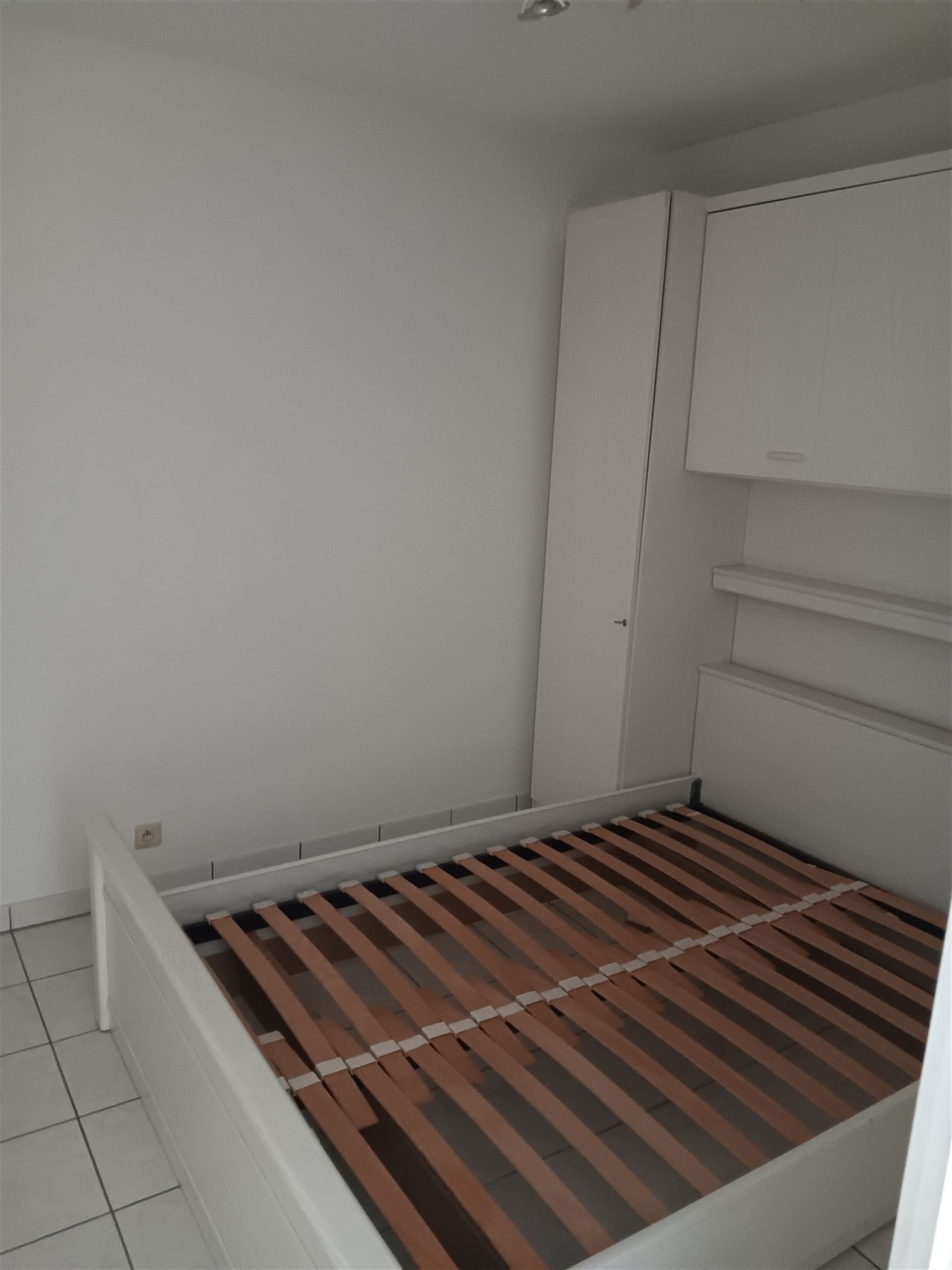 Jaarbasis - Studio met afgesloten slaaphoek en binneparking - foto 5