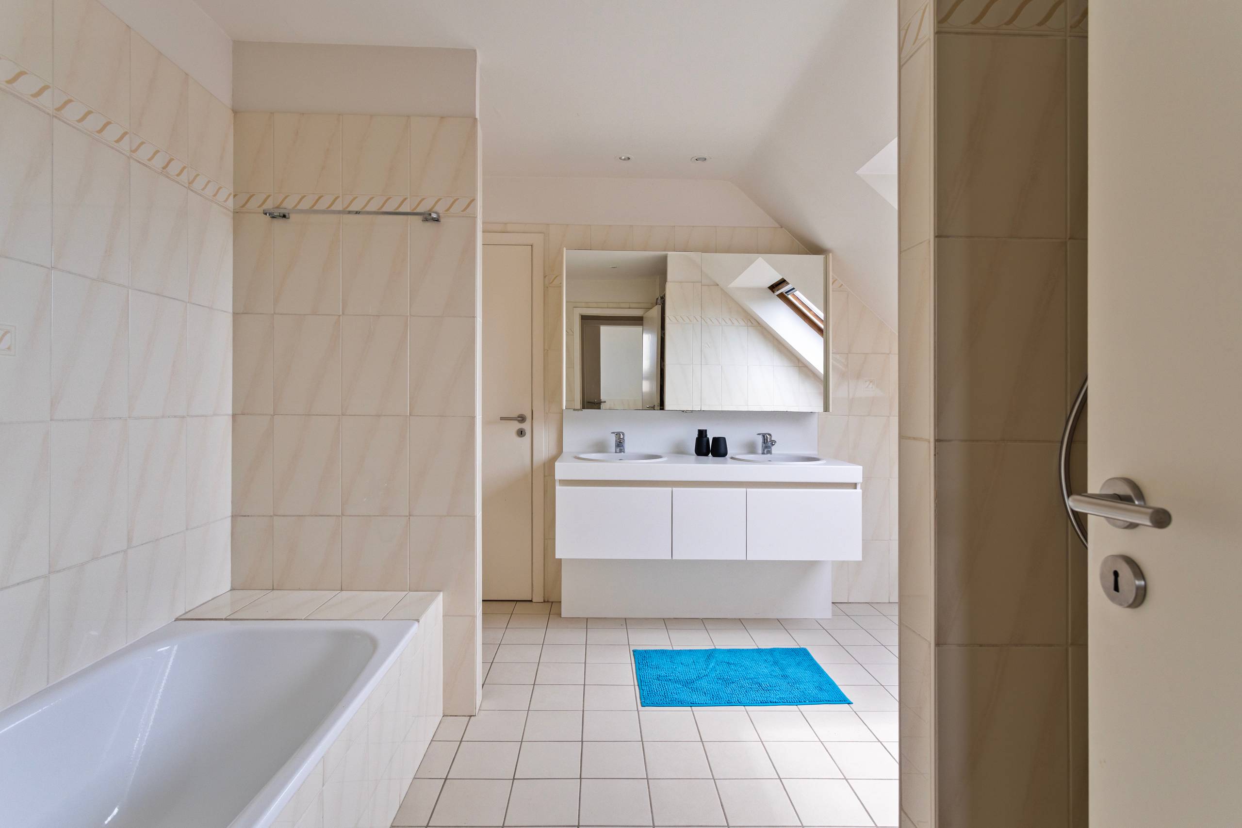 Ruim en uniek appartement te koop in centrum Waregem - foto 4