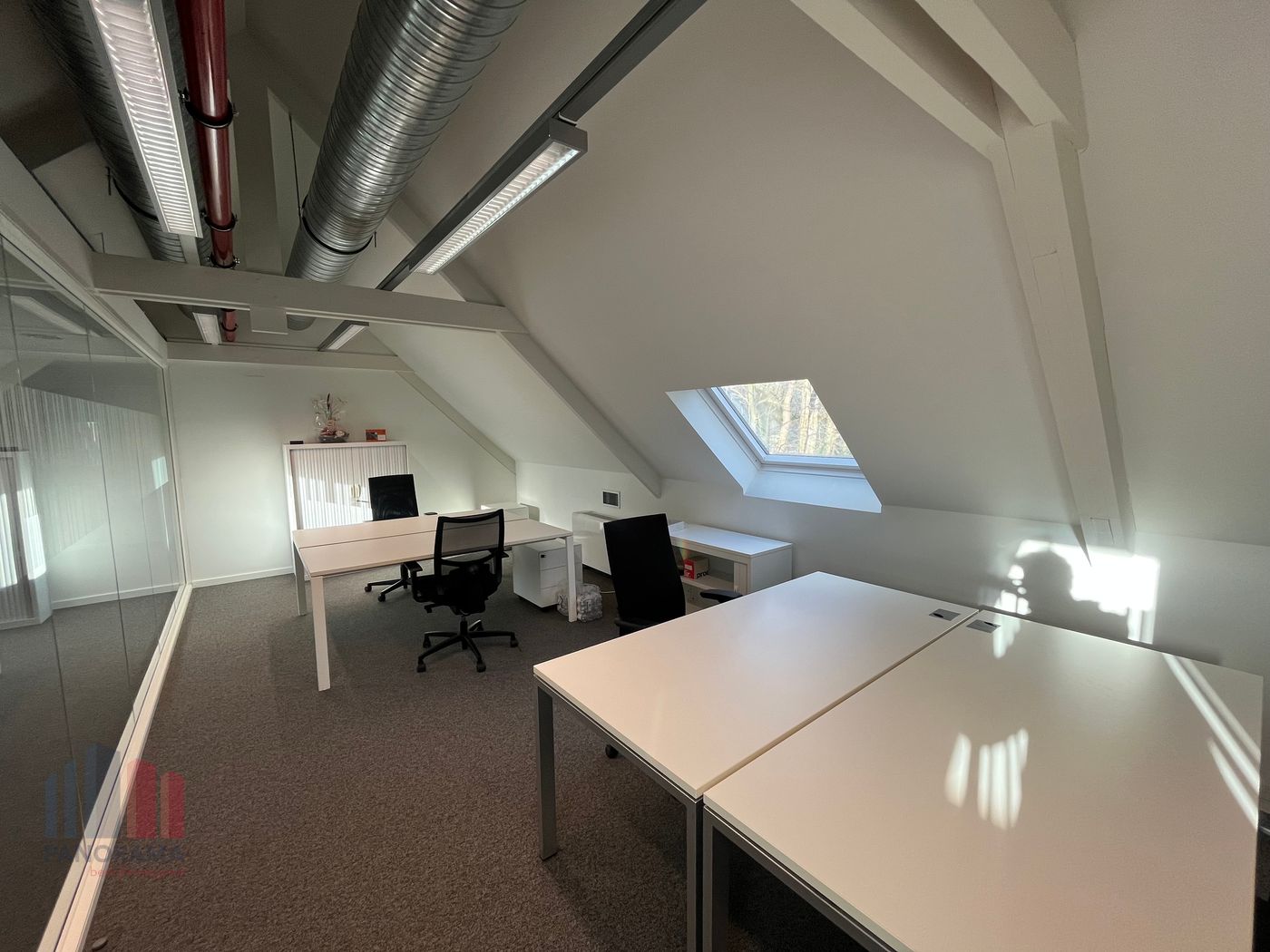 454 m² de bureaux prêts à l'emploi près de la R4 - photo 2