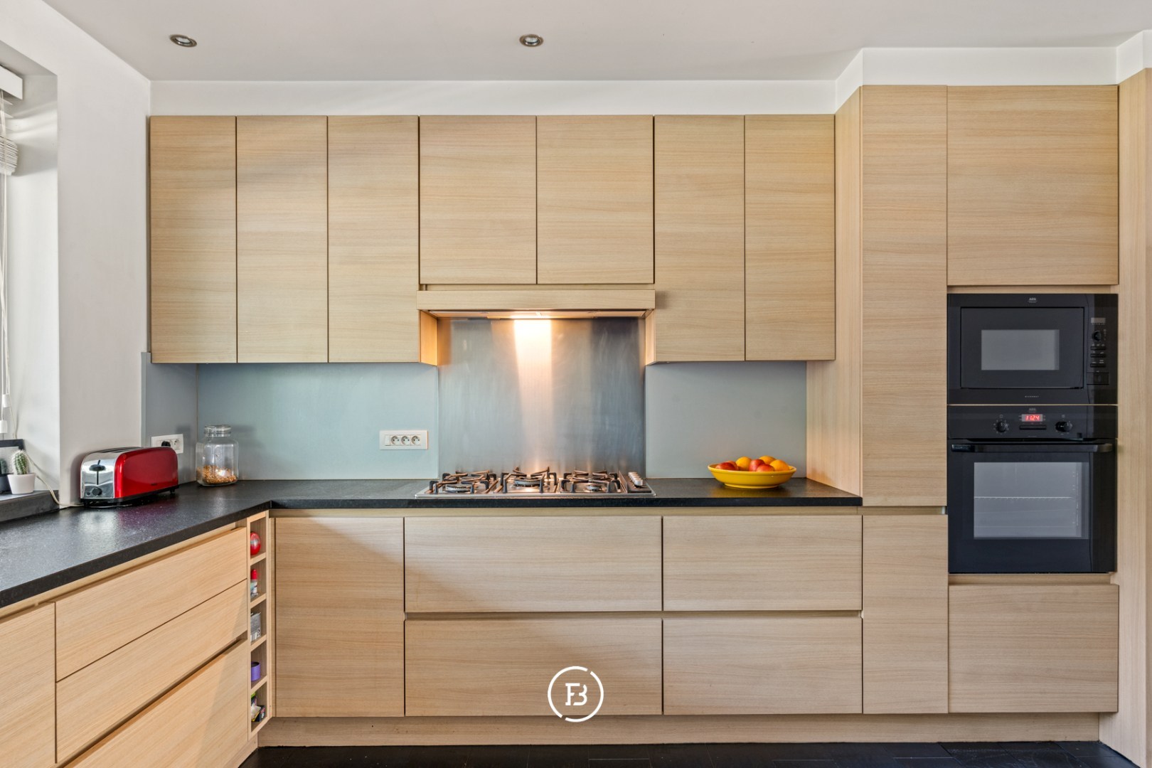 Élégant duplex avec une grande terrasse ensoleillée - photo 4