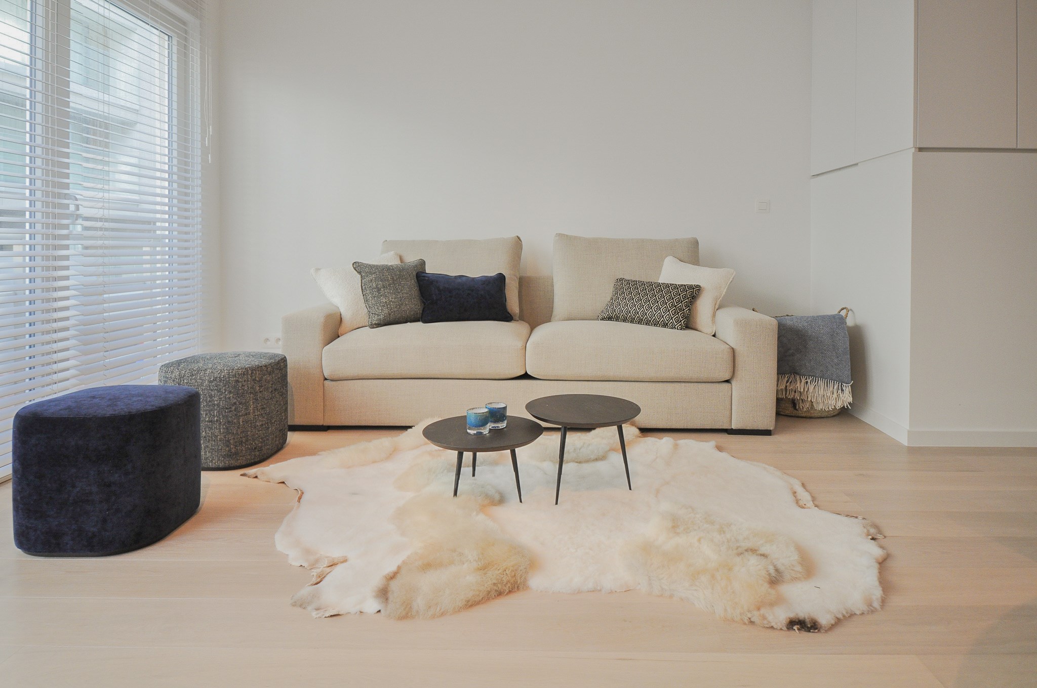 Tijdloos, recent volledig gerenoveerd appartement met zijdelings zeezicht gelegen in het Zoute. - foto 3