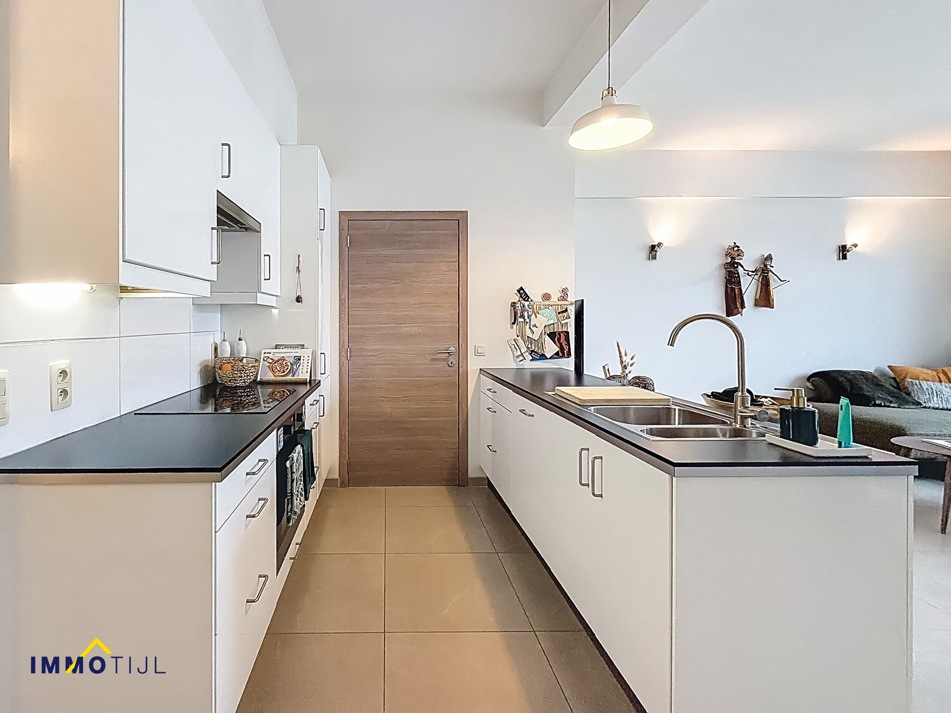 Modern gelijkvloers appartement met 2 staanplaatsen! - foto 3