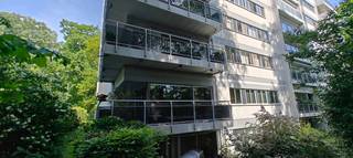 Ontdek dit ruime appartement van meer dan 100 m², gelegen in een rustige residentie midden in het groen en omgeven door een prachtig park. Hier...