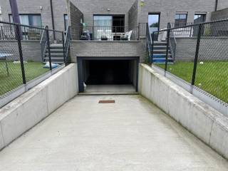 <p><span>Ondergrondse autostaanplaats</span></p><p><span>Ruime ondergrondse autostaanplaats gelegen in residentie Plantsoen te Boom. </span></p><p><span> </span></p><p><span>Afmetingen: 2.5 x 5 m</span></p><p><span> </span></p><p><span>Meteen beschikbaar</span></p><p><span> </span></p>