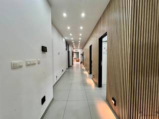 MODERN BEDRIJFSPAND MET MULTIFUNCTIONELE RUIMTES IN SINT-NIKLAAS Dit veelzijdige pand in Sint-Niklaas biedt een uitstekende gelegenheid voor...