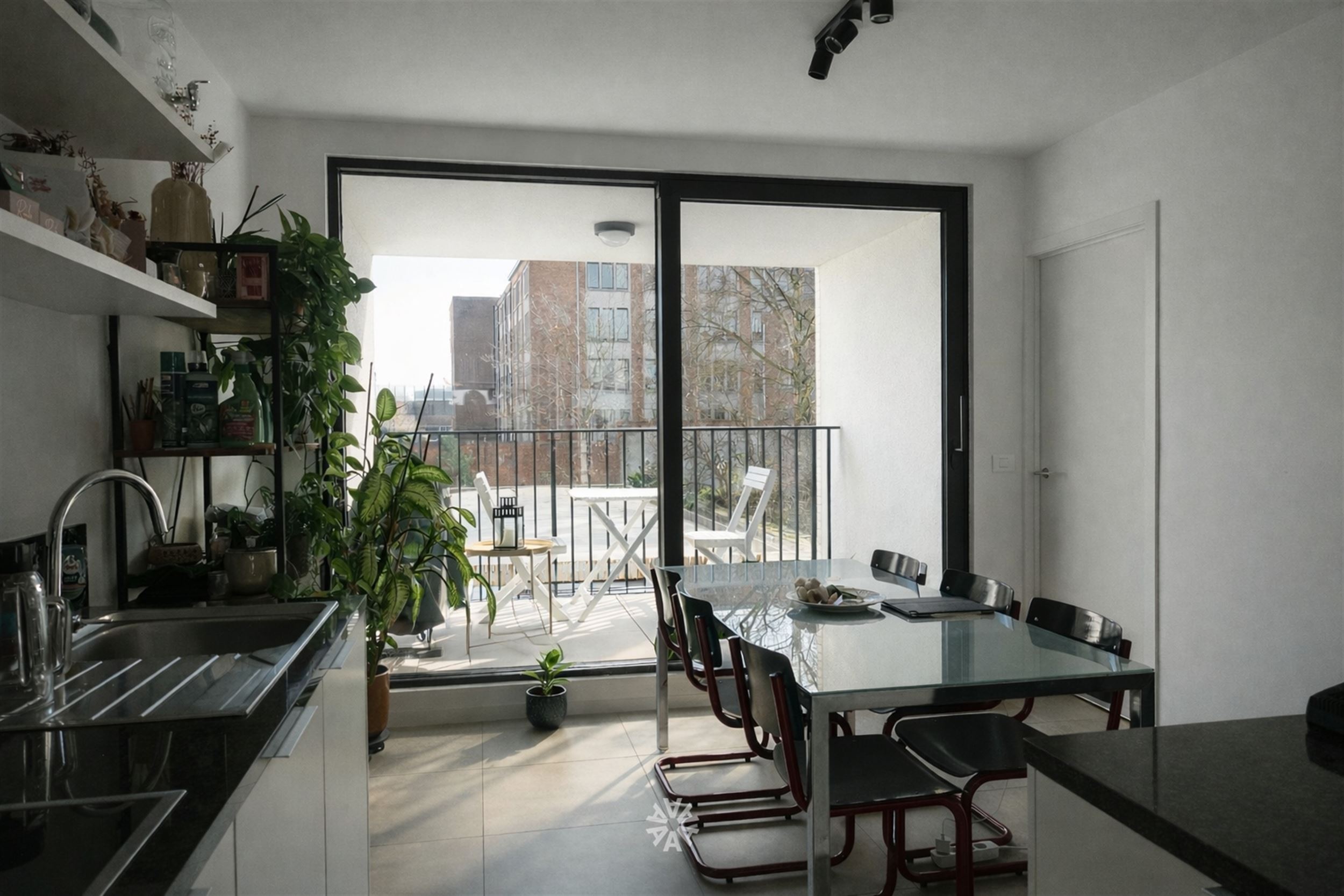 Nieuwbouw appartement met 2 terrassen en ondergrondse autostaanplaats te huur in Gent - foto 2