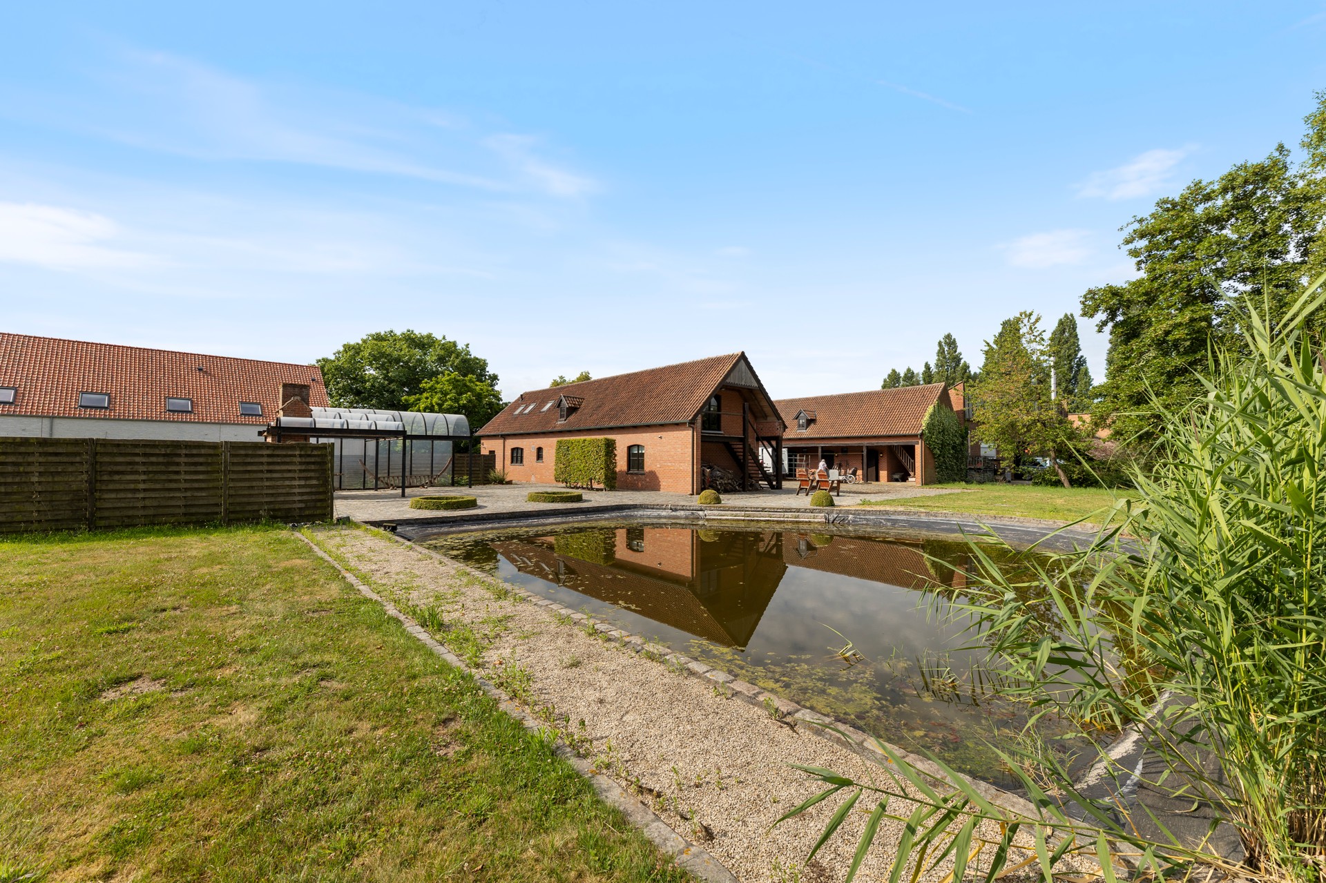 Authentiek landgoed met bijgebouwen en parkachtige tuin – Papestraat 60, Ledegem - foto 1