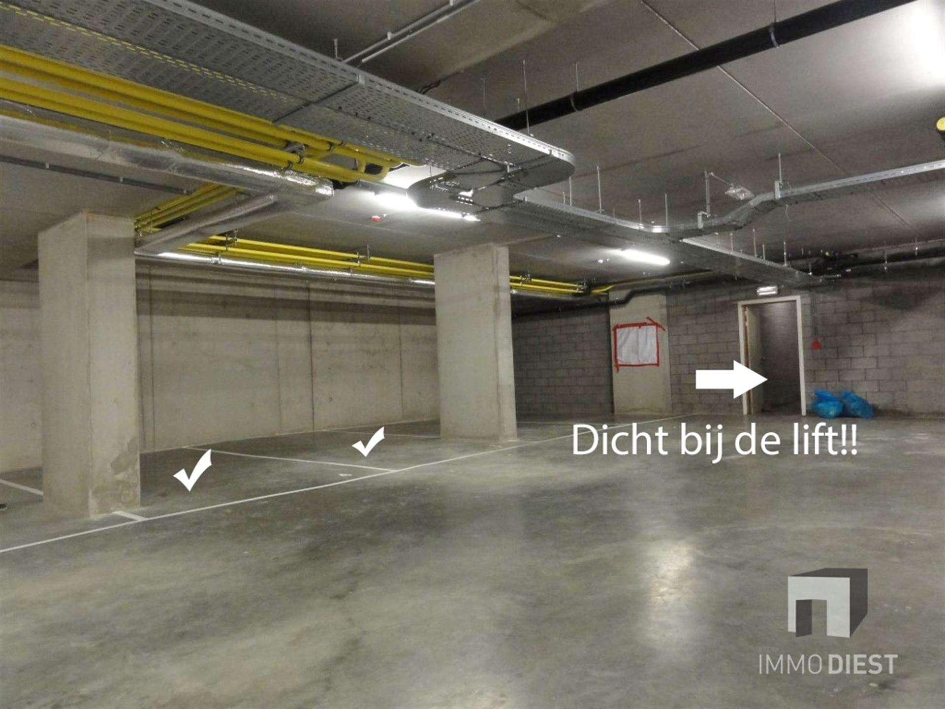 Zeer goed gelegen autostaanplaats te huur - foto 2