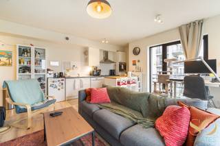 <p><span>Ideally located between Delta and Beaulieu, on the second floor of a recent building, we offer you this beautiful one-bedroom apartment of 65 m² + terraces. It offers: an entrance hall with separate toilet, a large, bright living room with access to the terraces (west-facing), an open-plan kitchen, one bedroom (14 m²) and a bathroom. Laundry room. Cellar. Parking space: €25,000.00. EPC B. This property will charm you with its ideal location and outdoor space. A must-see!</span></p>