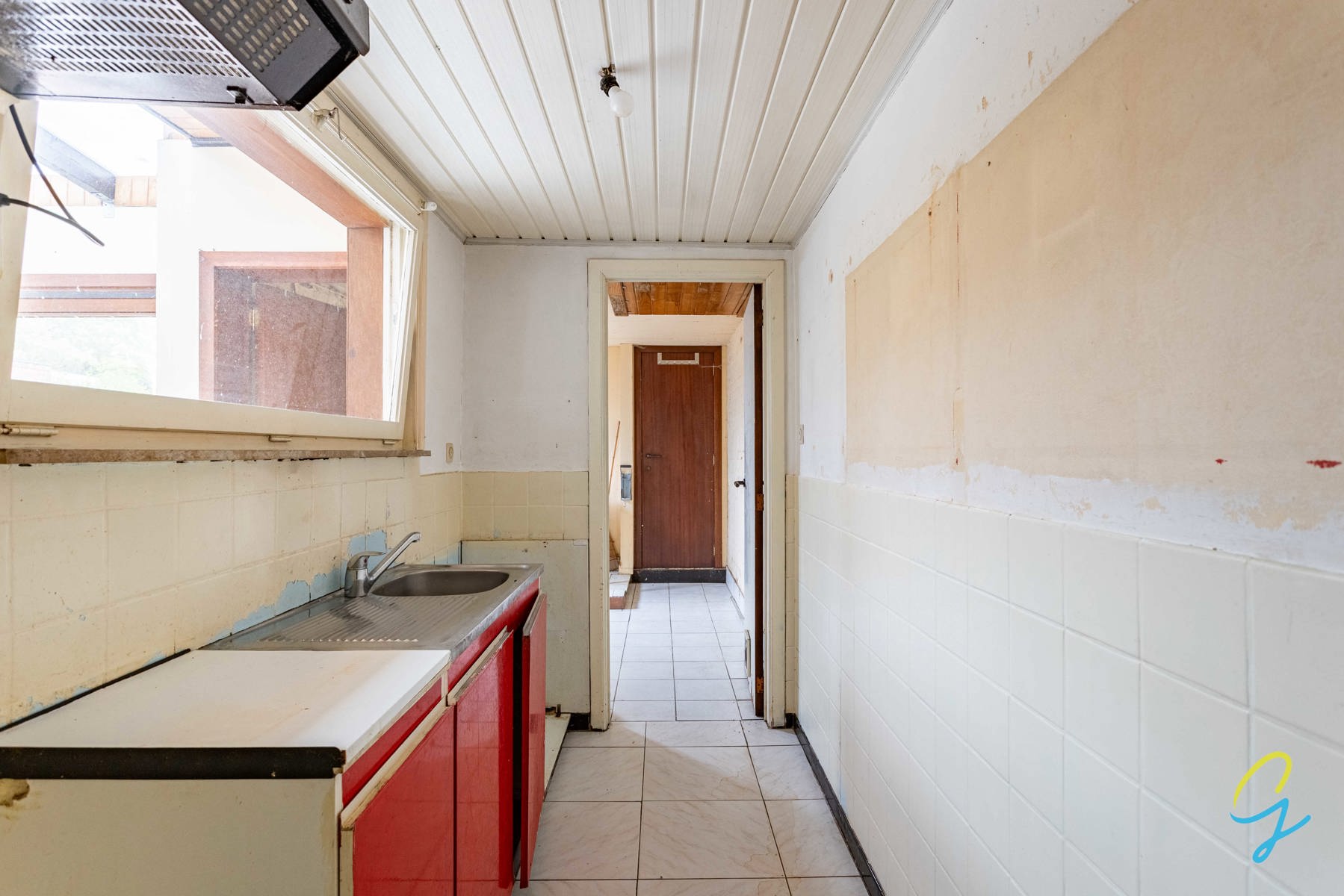 Te renoveren woning met veel potentieel in het hart van Lede. - foto 5