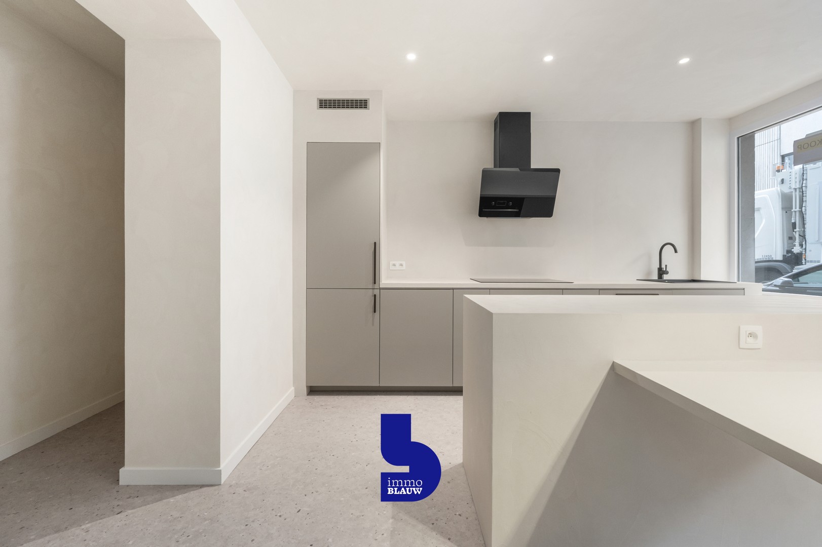 Stijlvol gerenoveerd gelijkvloers appartement in hartje Oostende - foto 4