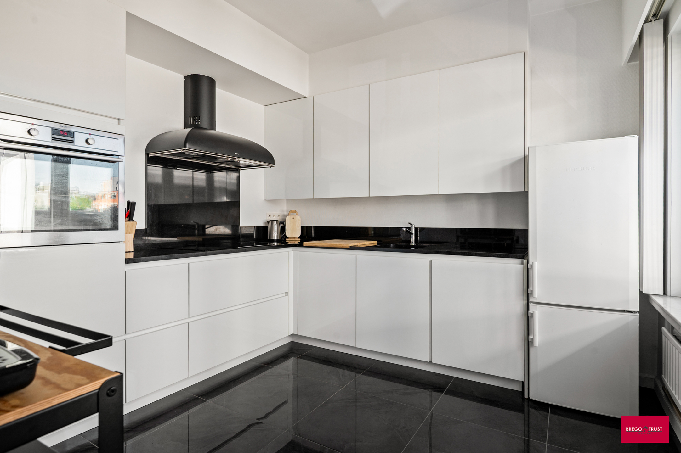 App met 2 slpkamers, aangenaam terras en kelderberging - foto 4