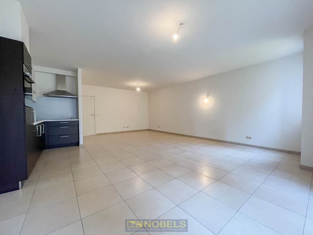 Te huur, gezellig appartement met autostaanplaats op aangename locatie te Ronse - foto 4