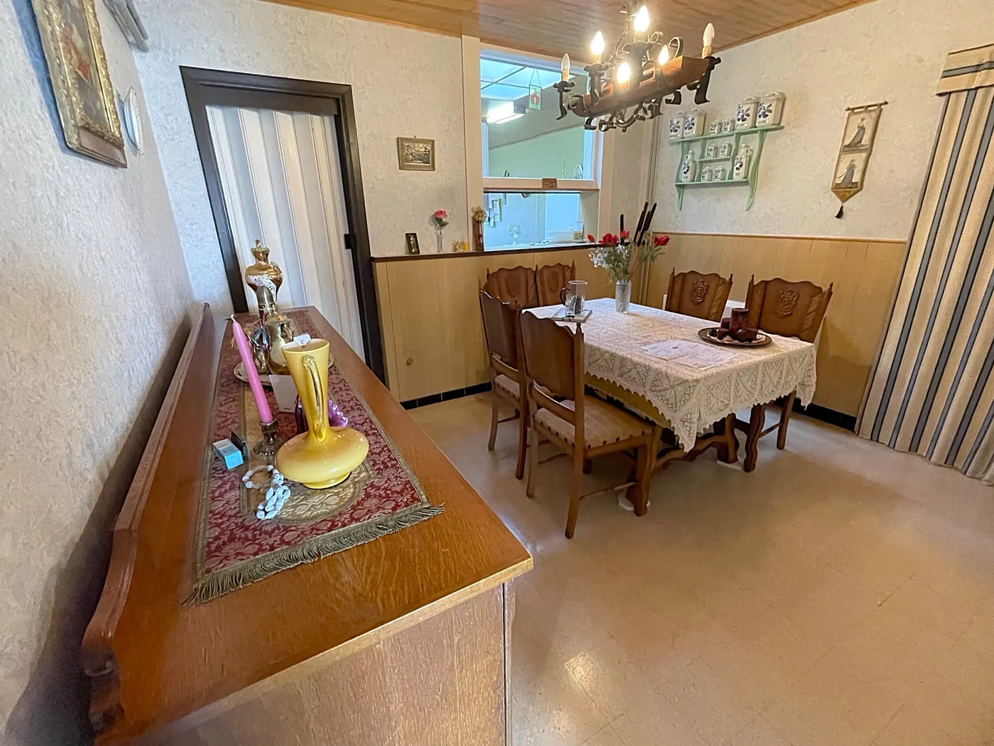 Karaktervolle Authentieke Woning met 2 Slaapkamers en Royale Buitenkoer in Wenduine - foto 4