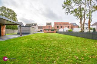 Gezinswoning met 3 slaapkamers en veel potentieel nabij het centrum van Boortmeerbeek Op de Wespelaarsebaan in Boortmeerbeek verwelkomen we je graag...