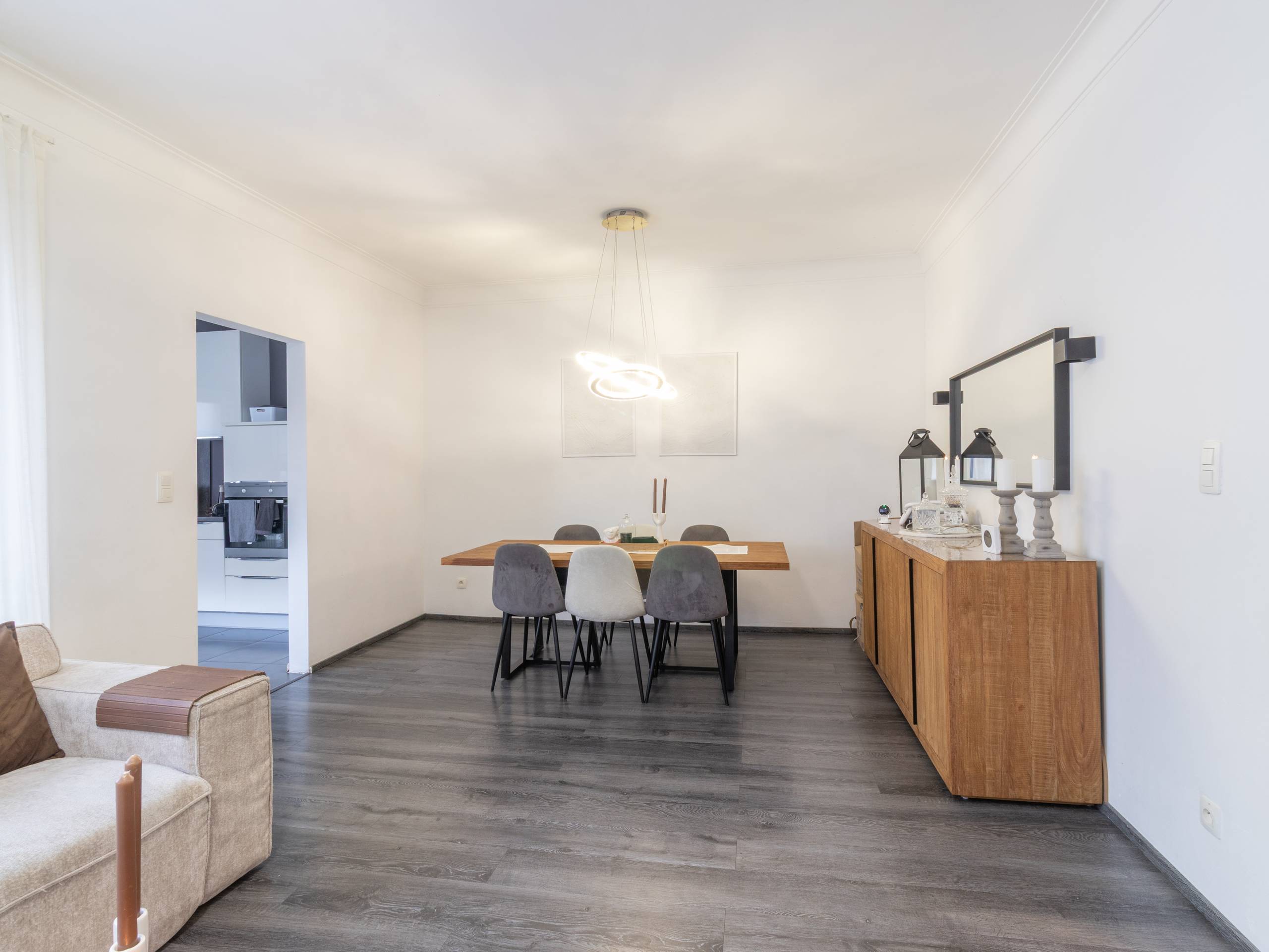 Instapklaar twee-slaapkamer-appartement in rustige woonwijk! - foto 4