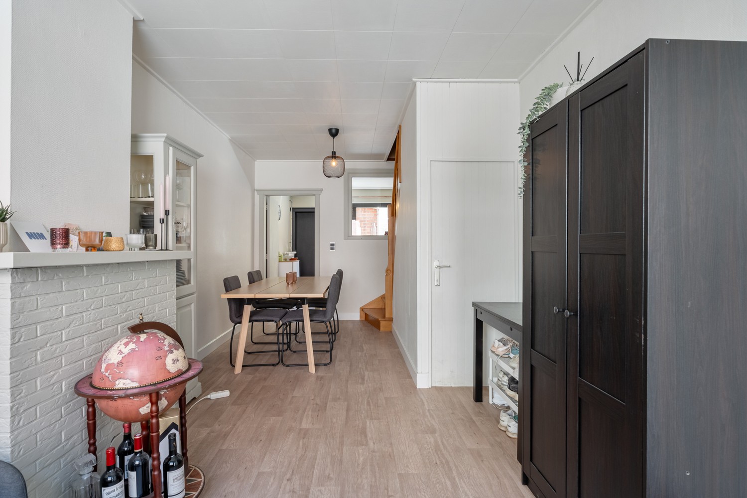 Rustig gelegen woning met 2 slaapkamers en een koer nabij het station te centrum Leuven! - foto 4