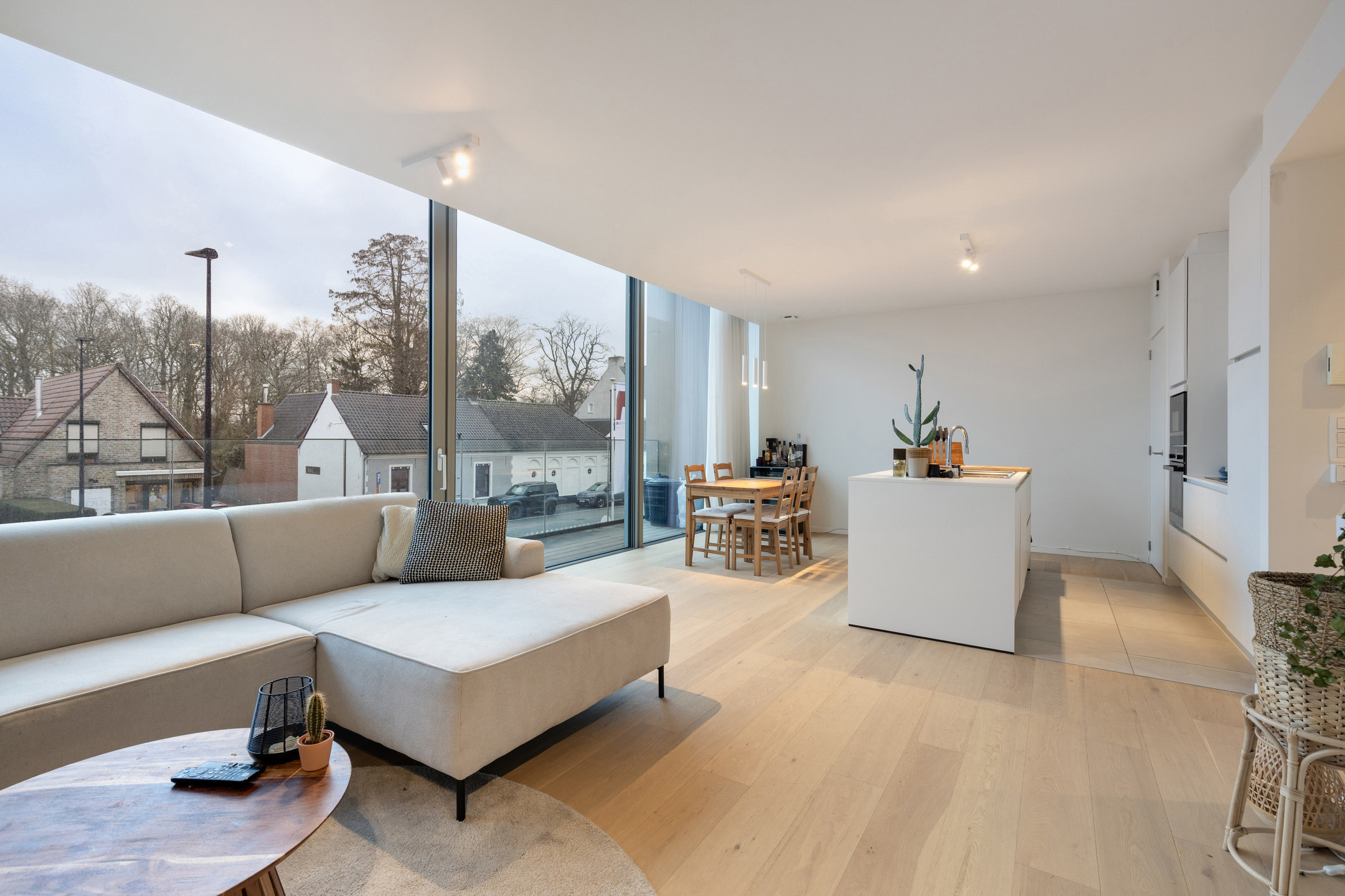 Lichtrijk appartement met terras in het centrum van Nazareth - foto 4