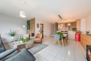 Bent u op zoek naar een goed onderhouden en instapklaar appartement in Deurne? Dan is dit ruime en lichtrijke appartement op de vierde...