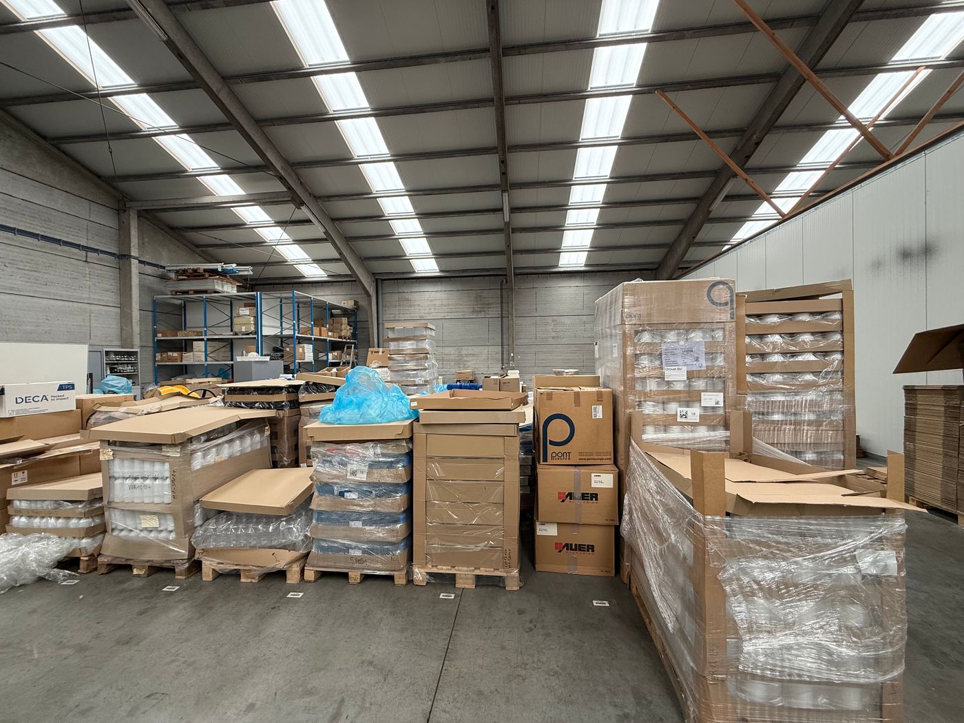 Magazijn nabij de N44 en E40 - foto 2