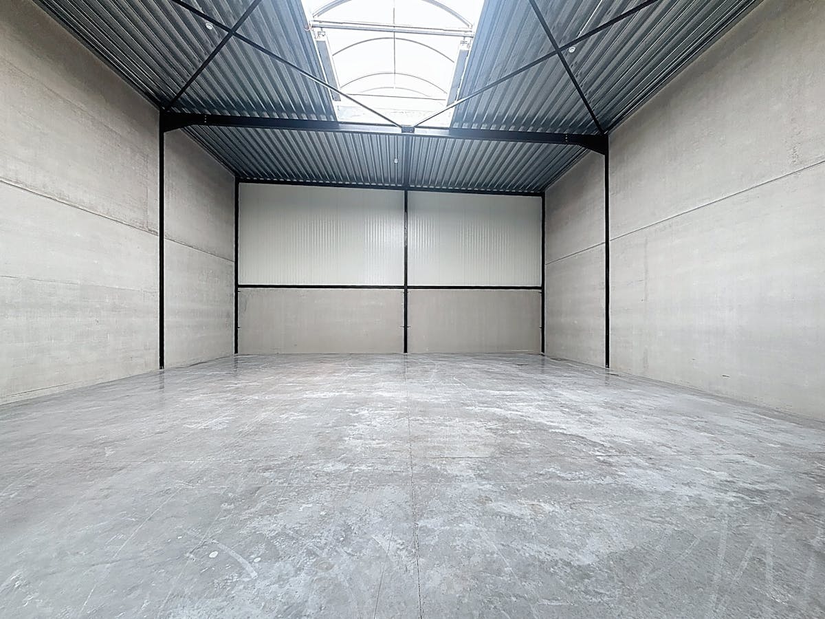 Nieuwbouw KMO-unit te huur van ca. 180 m² in project Saturnus - foto 3