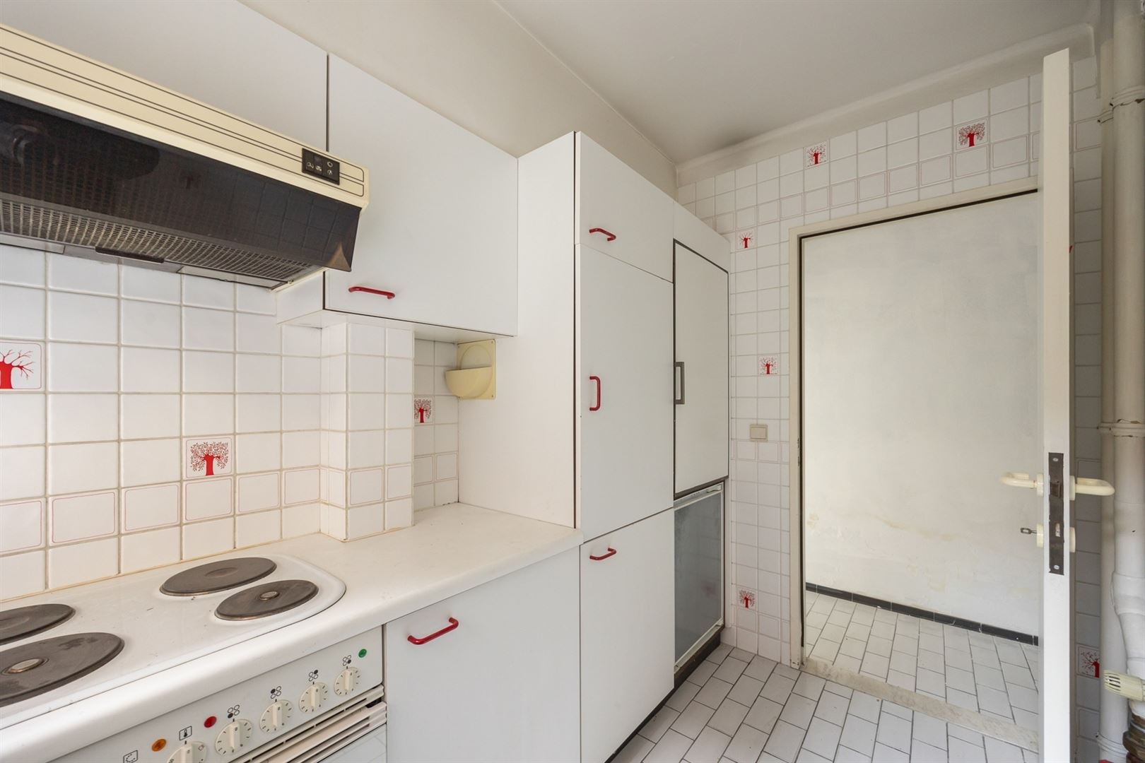 Te renoveren gelijkvloers kantoor/praktijk met tuin op toplocatie in Antwerpen

 - foto 5