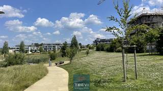 A seulement quelques minutes de la gare et du centre-ville, découvrez nos deux nouvelles résidences dans le beau quartier "Le Champ du Moulin"...