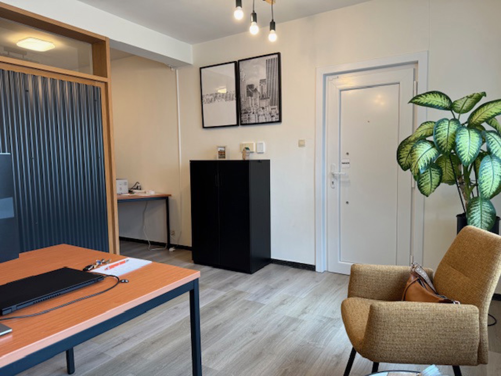 Te huur: kantoorruimte vlakbij E40 - foto 4