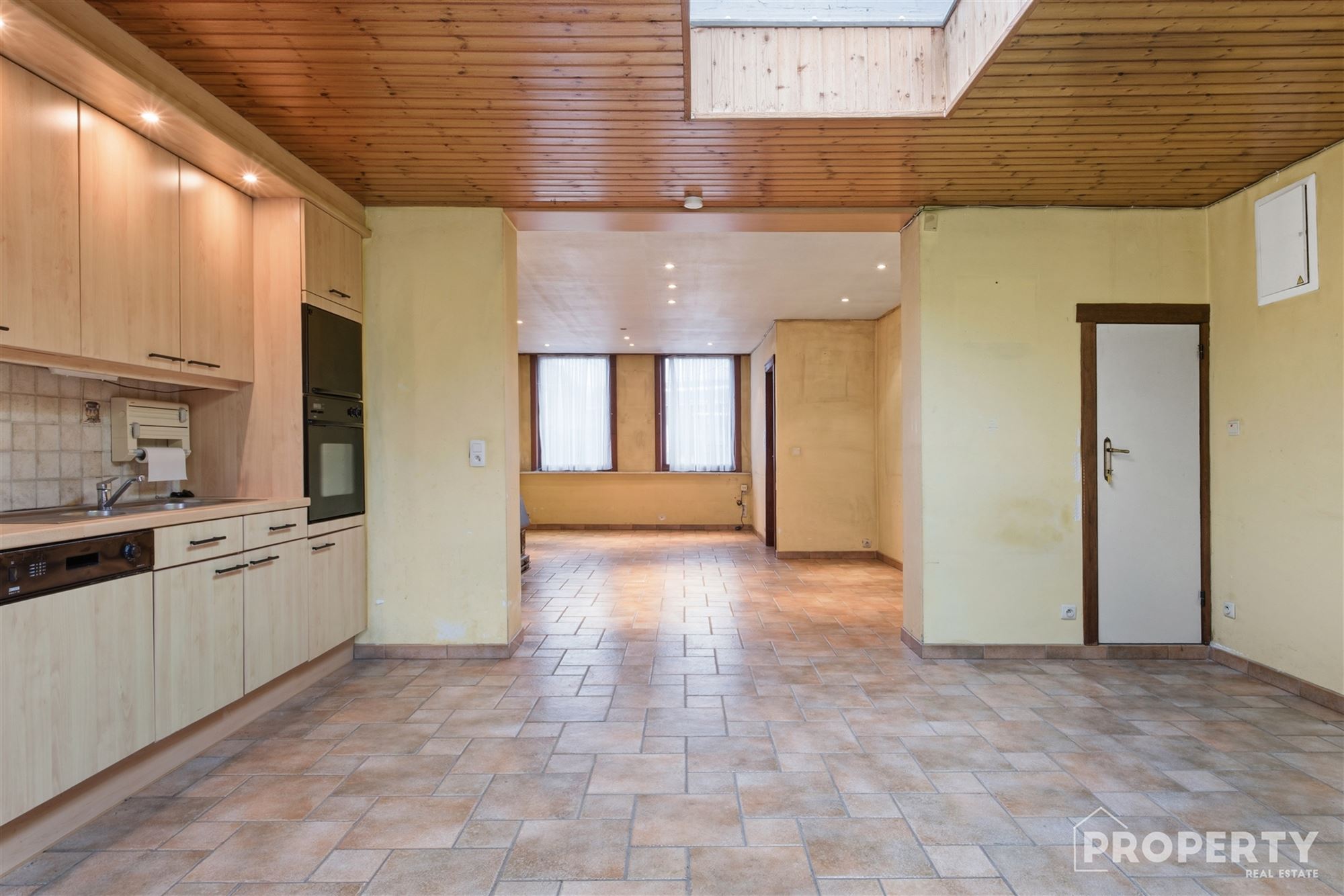 Te renoveren woning met leuke tuin en garage! - foto 5