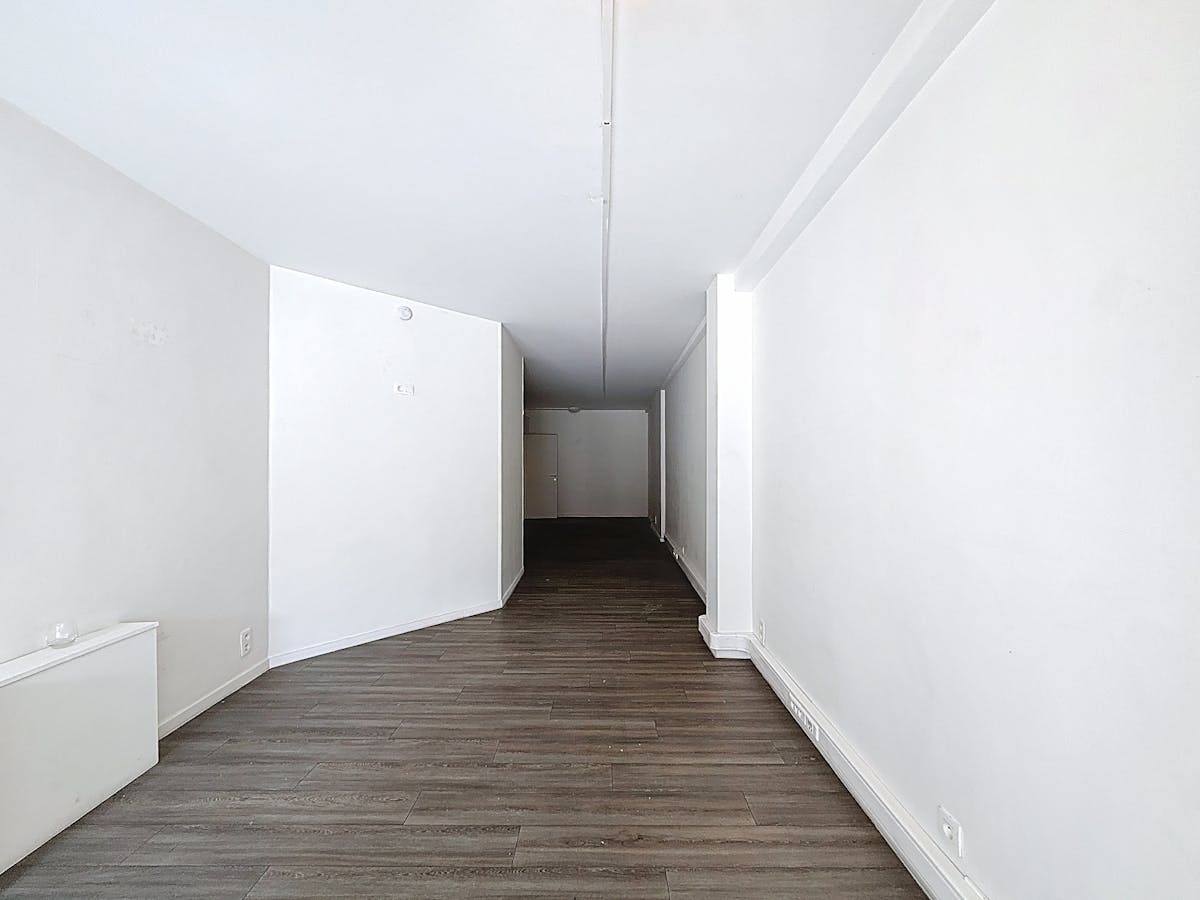 Bureau à louer dans le centre de Courtrai - photo 2