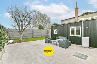 Deze prachtige woning in Gistel is een recent gerenoveerde half open bebouwing met een zonnige tuin met bijhorend terras en aanpalende garage...