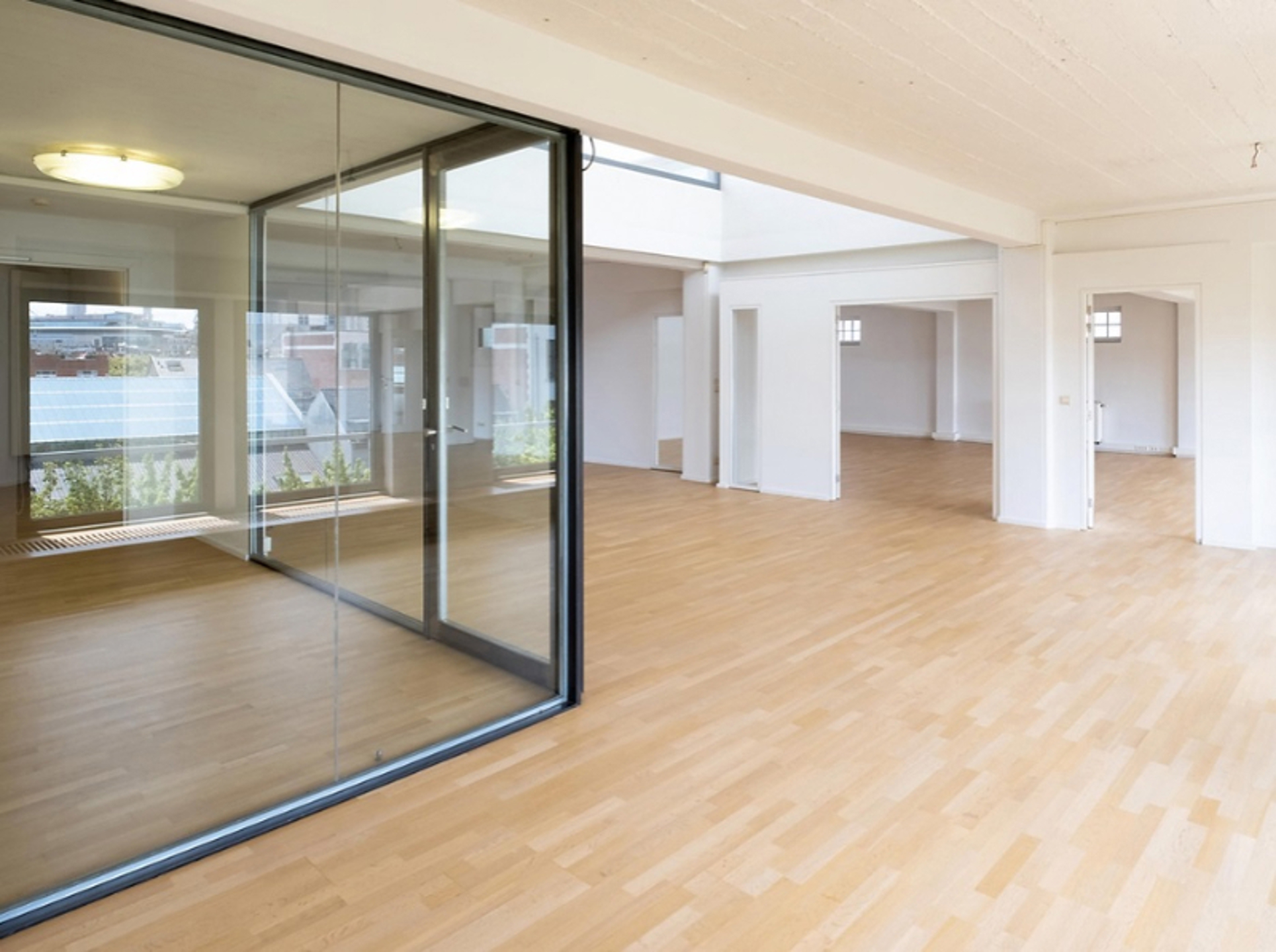 Commercial for rent in Brussels - photo 4