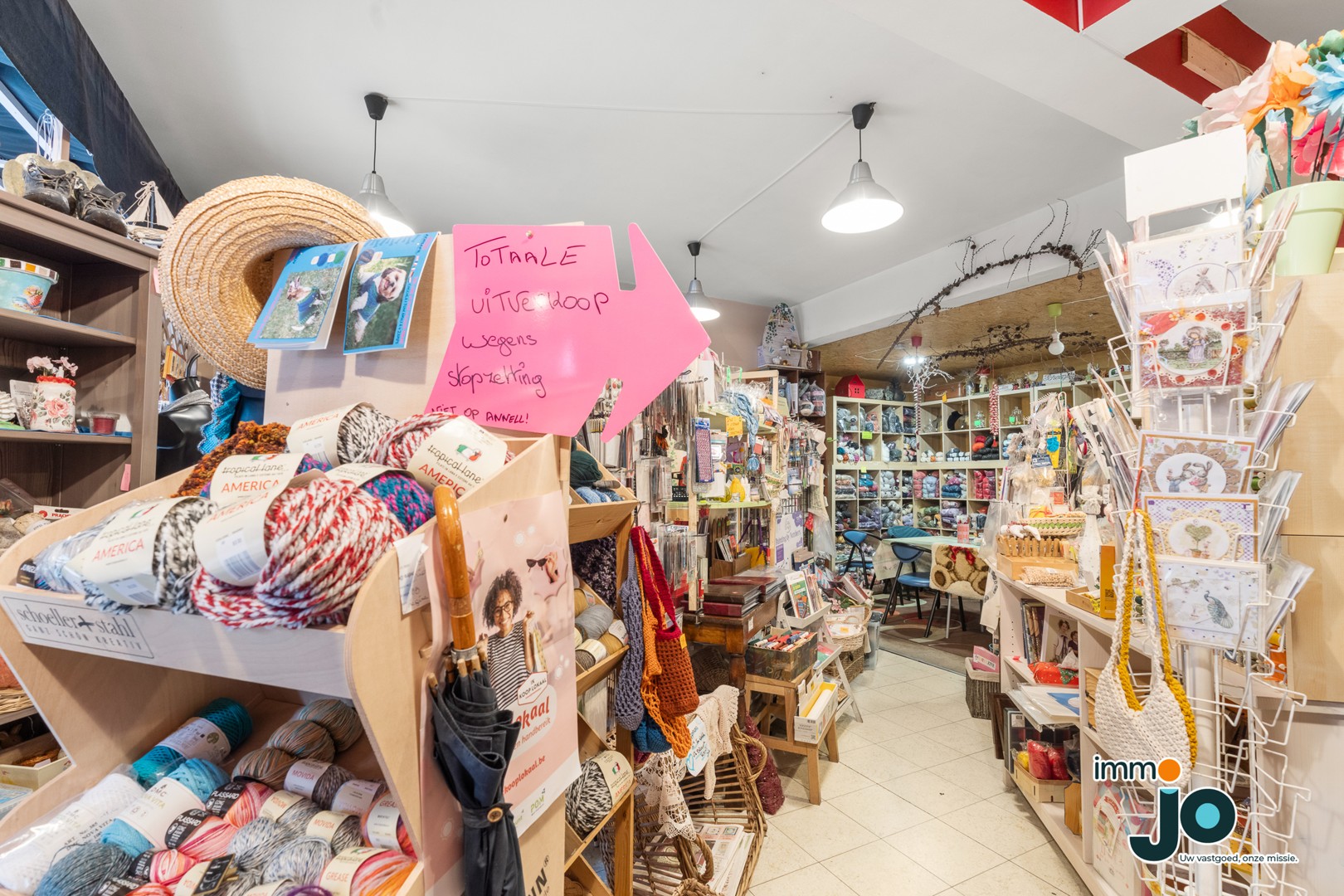 Handelsruimte te koop in hartje van Bredene ideaal als kantoor, winkel, salon (optioneel garagebox en ruime berging mee aan te kopen!) - foto 3