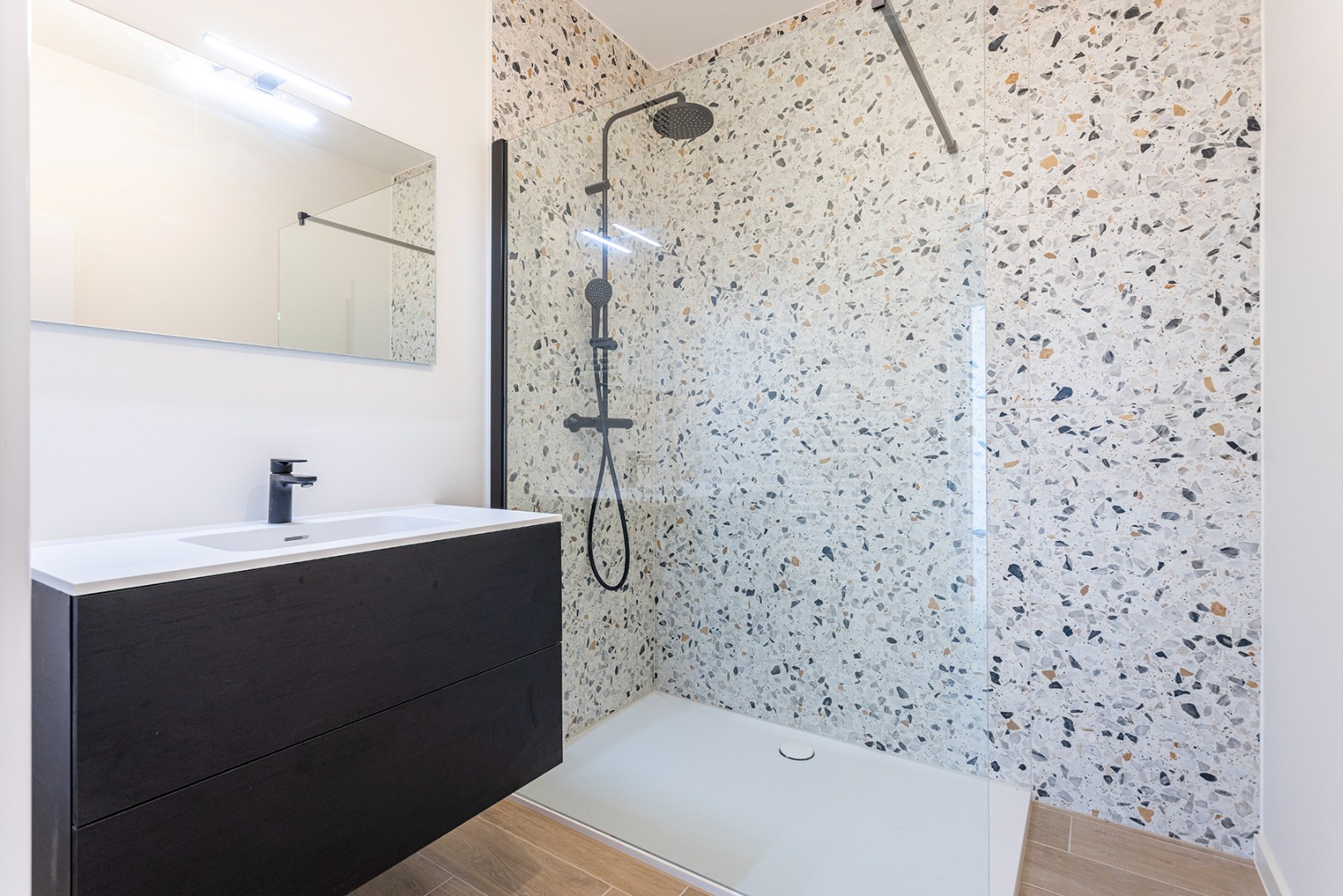 Vernieuwbouw appartement (2v) met 2 slaapkamers en terras! - foto 4