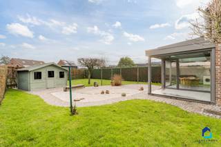 INSTAPKLARE, GEMODERNISEERDE WONING (HOB) MET 3 SLAAPKAMERS OP 5A11CA NABIJ HET STADSCENTRUM VAN TONGERENIn Koninksem (Tongeren) op het nummer 4 in...