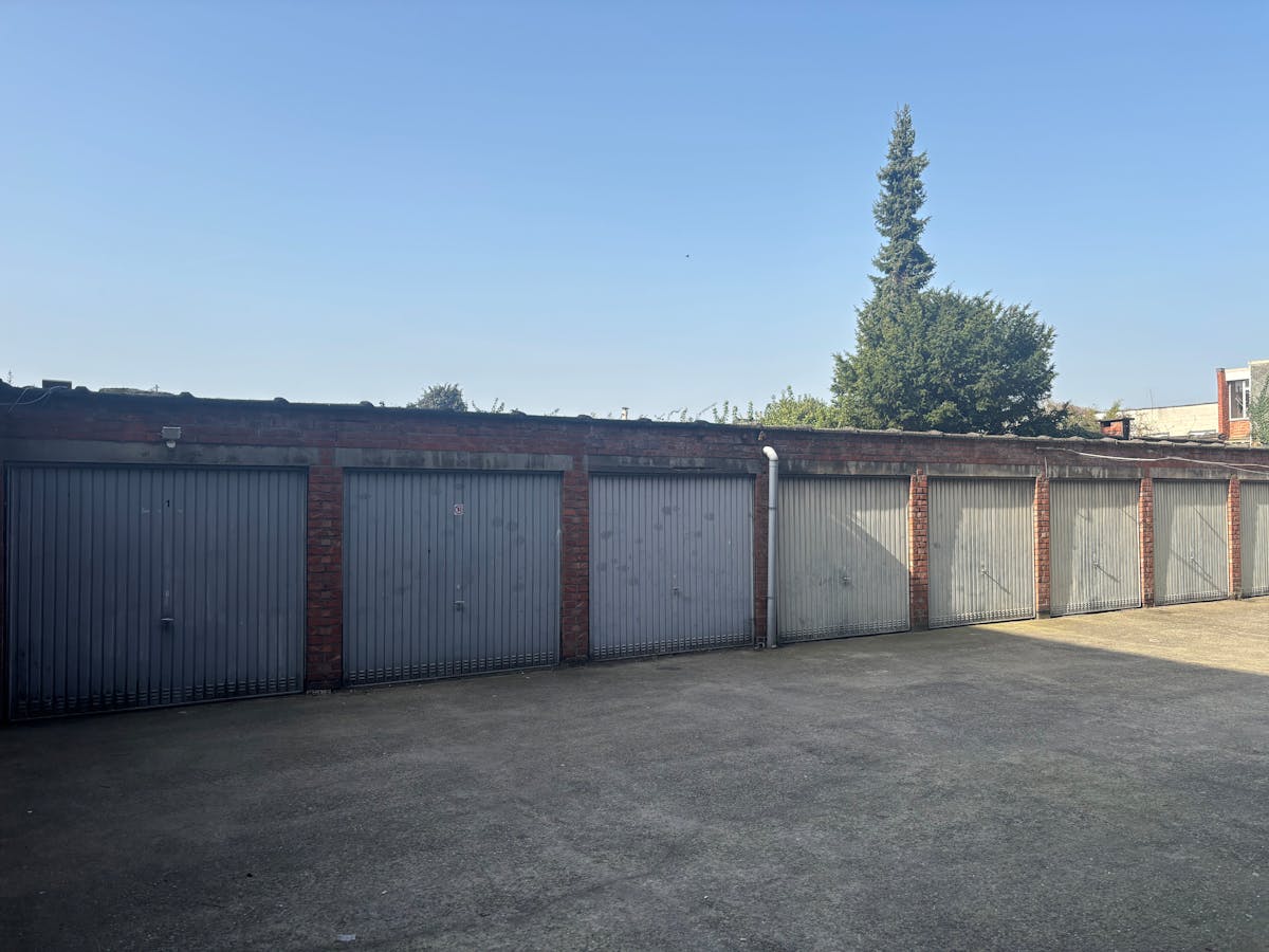 Garage box for rent in Deurne at Ruggeveldlaan 507-509 - photo 3
