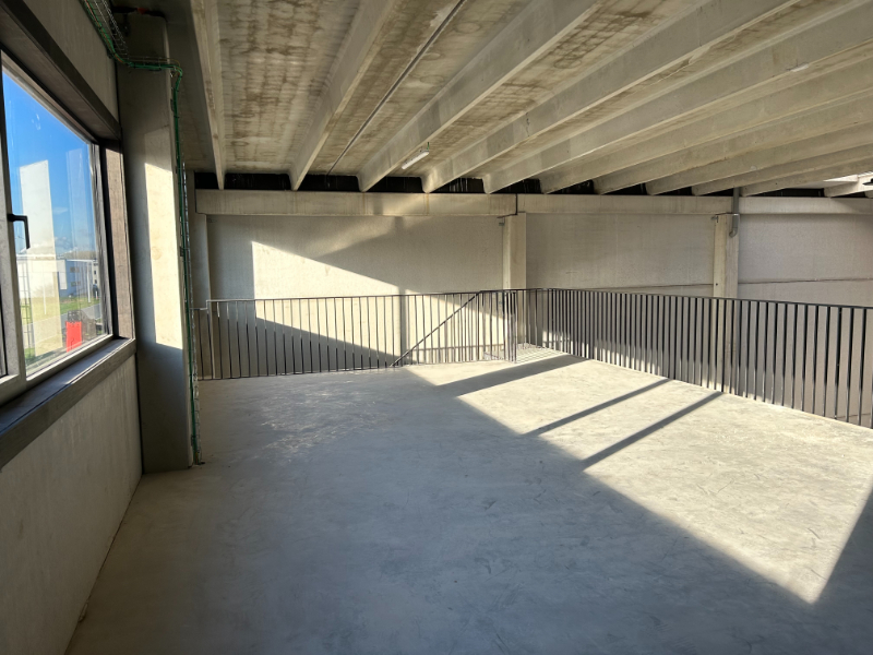 Recente KMO unit (350 m²) met mezzanine (72 m²) + parking - photo 4