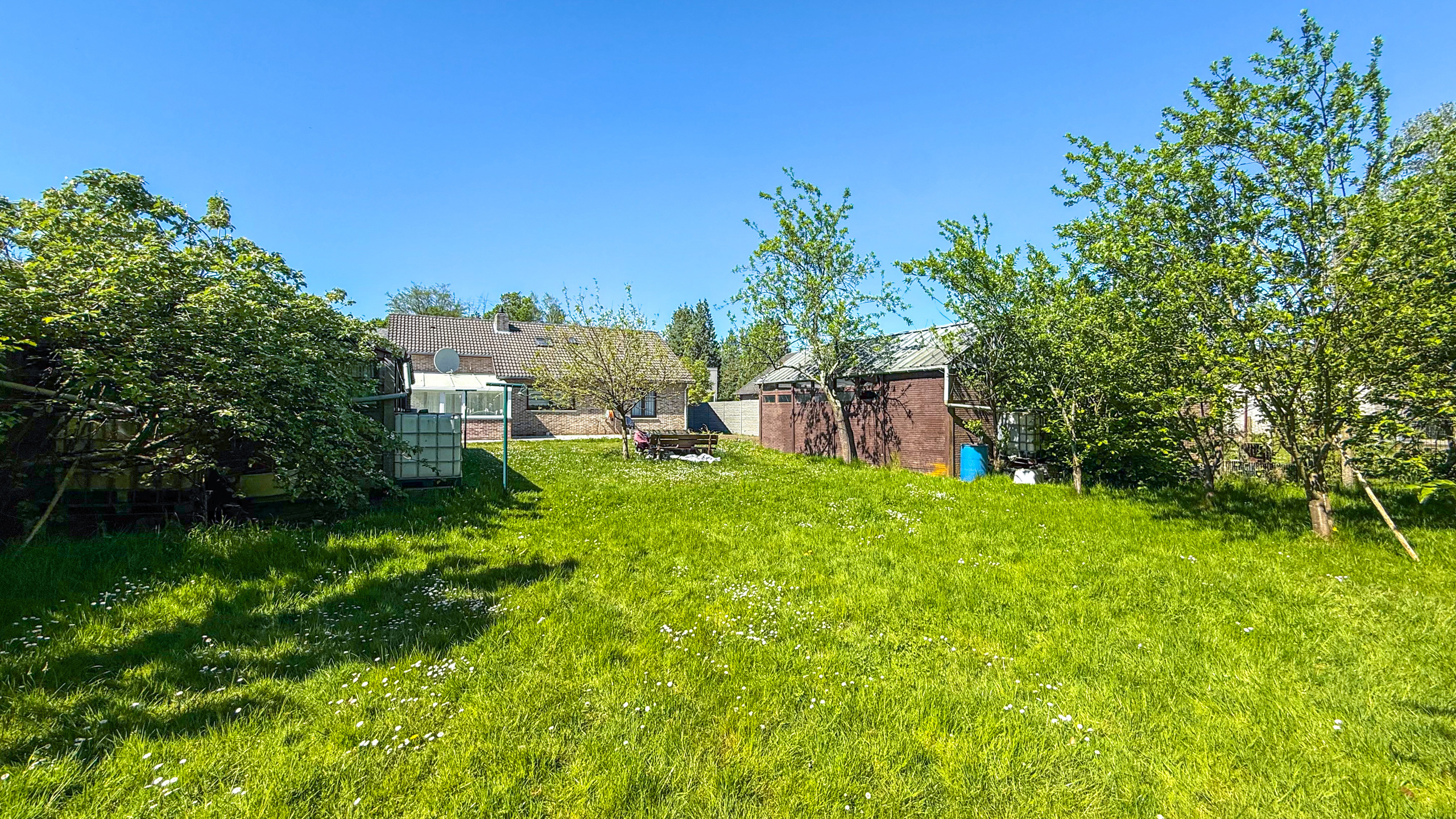 Instapklare bungalow met 5 slpks op toplocatie in Heusden! - foto 4