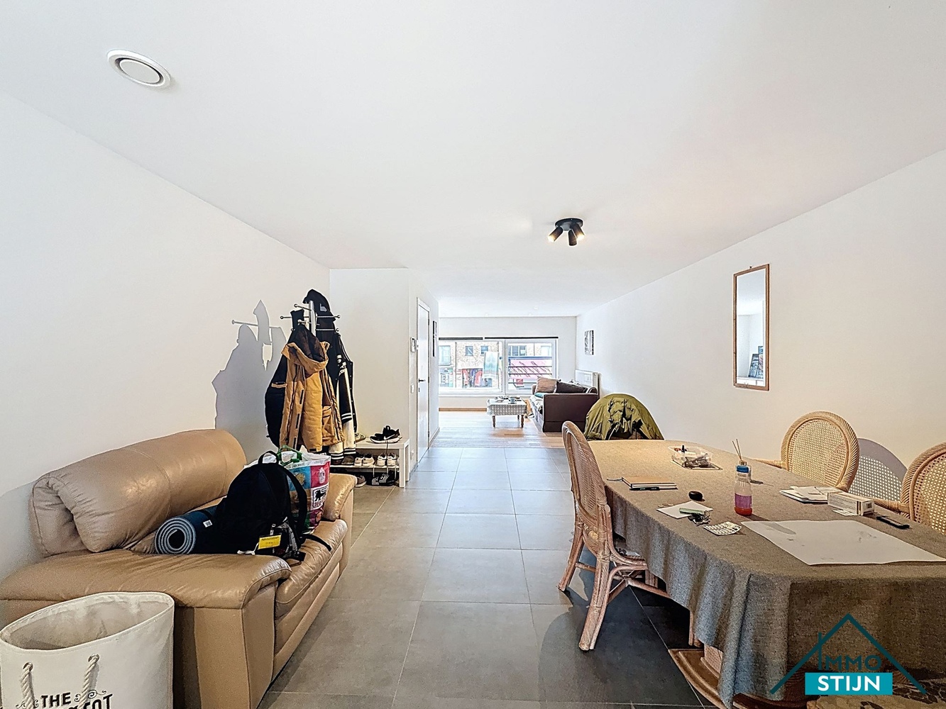 Recente duplex met drie slaapkamers en een garage - foto 2