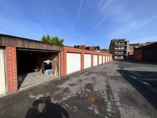 Garage te huur.