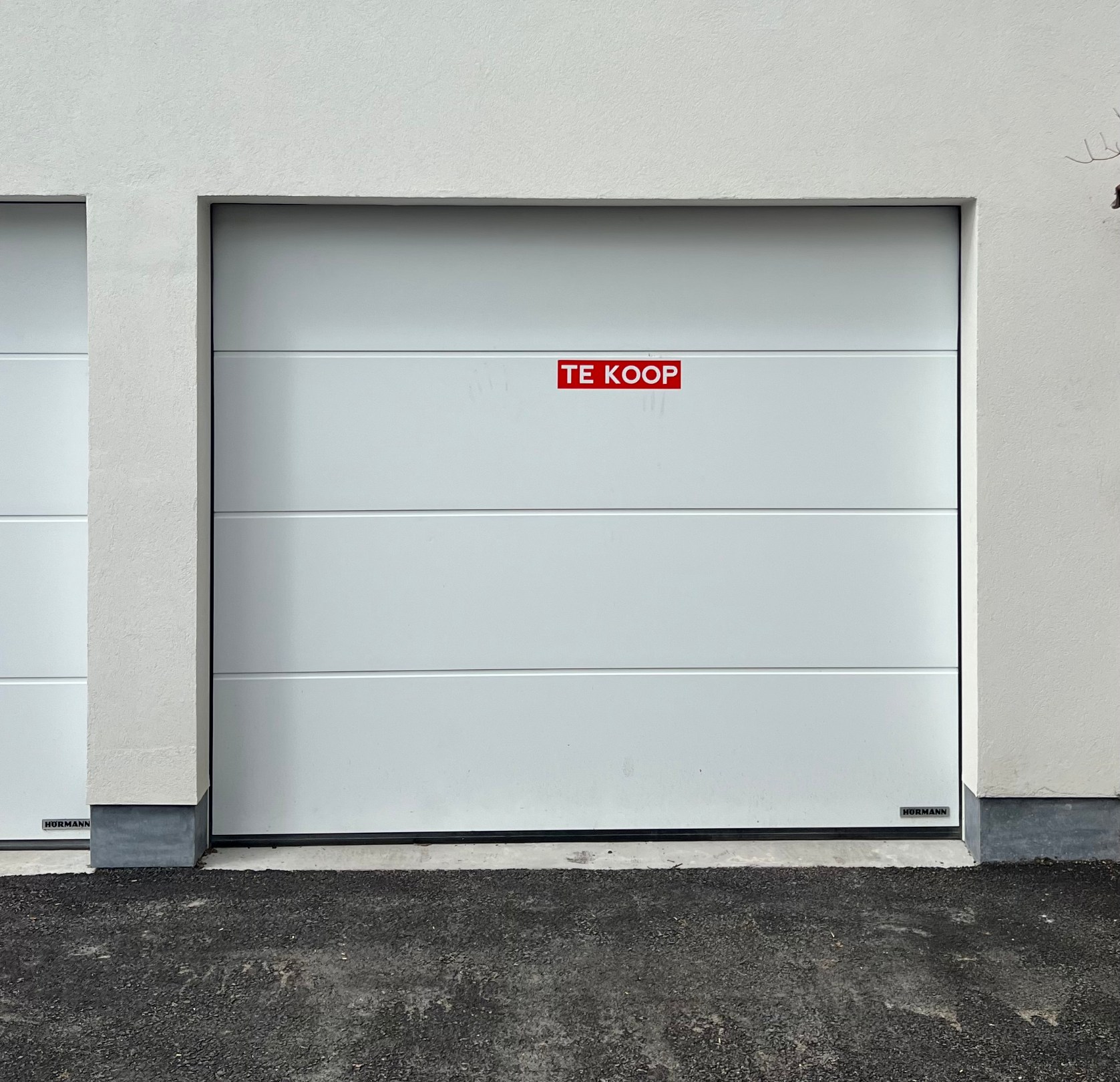 Garage à vendre dans le centre de Furnes - photo 2