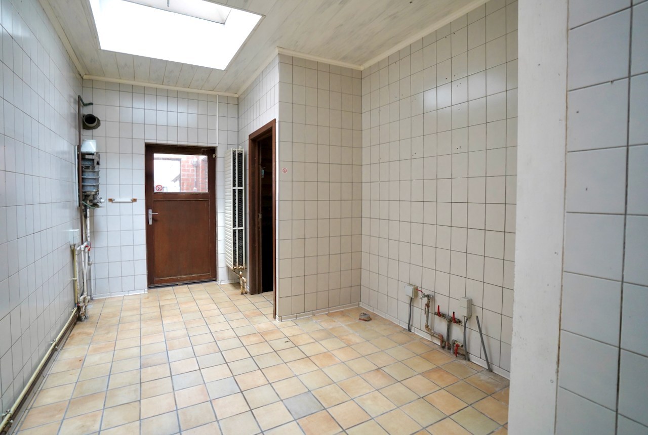 Karaktervolle te renoveren woning op topligging in Assenede! - foto 5